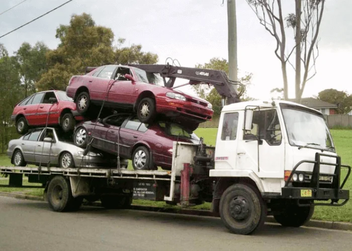 car towing Red Hill